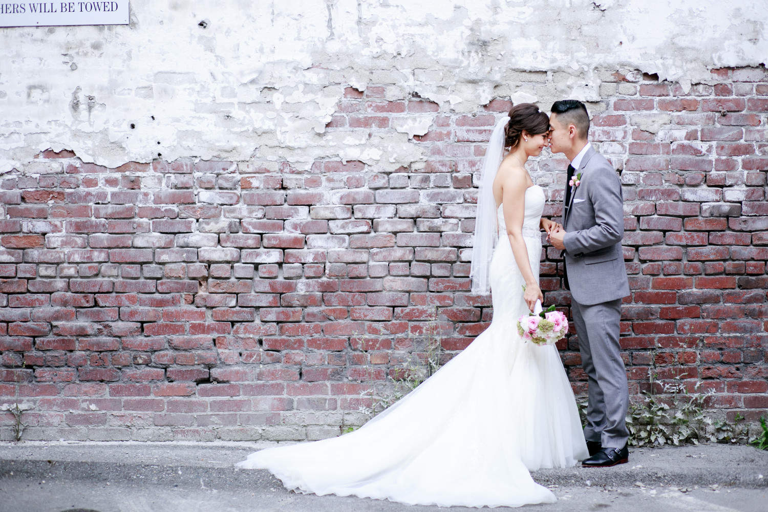 Vancouver Wedding and Engagement Photographer - Roxana Albusel Photography - SnapKnot Wedding Blog Feature - 1