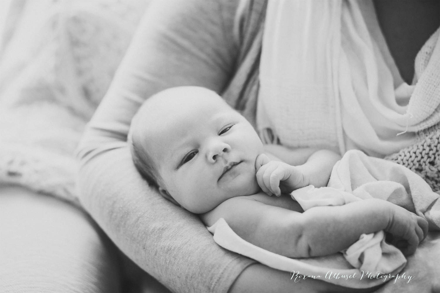 Vancouver Family Photographer - Newborn Photographer - Roxana Albusel Photography - Olive - 2