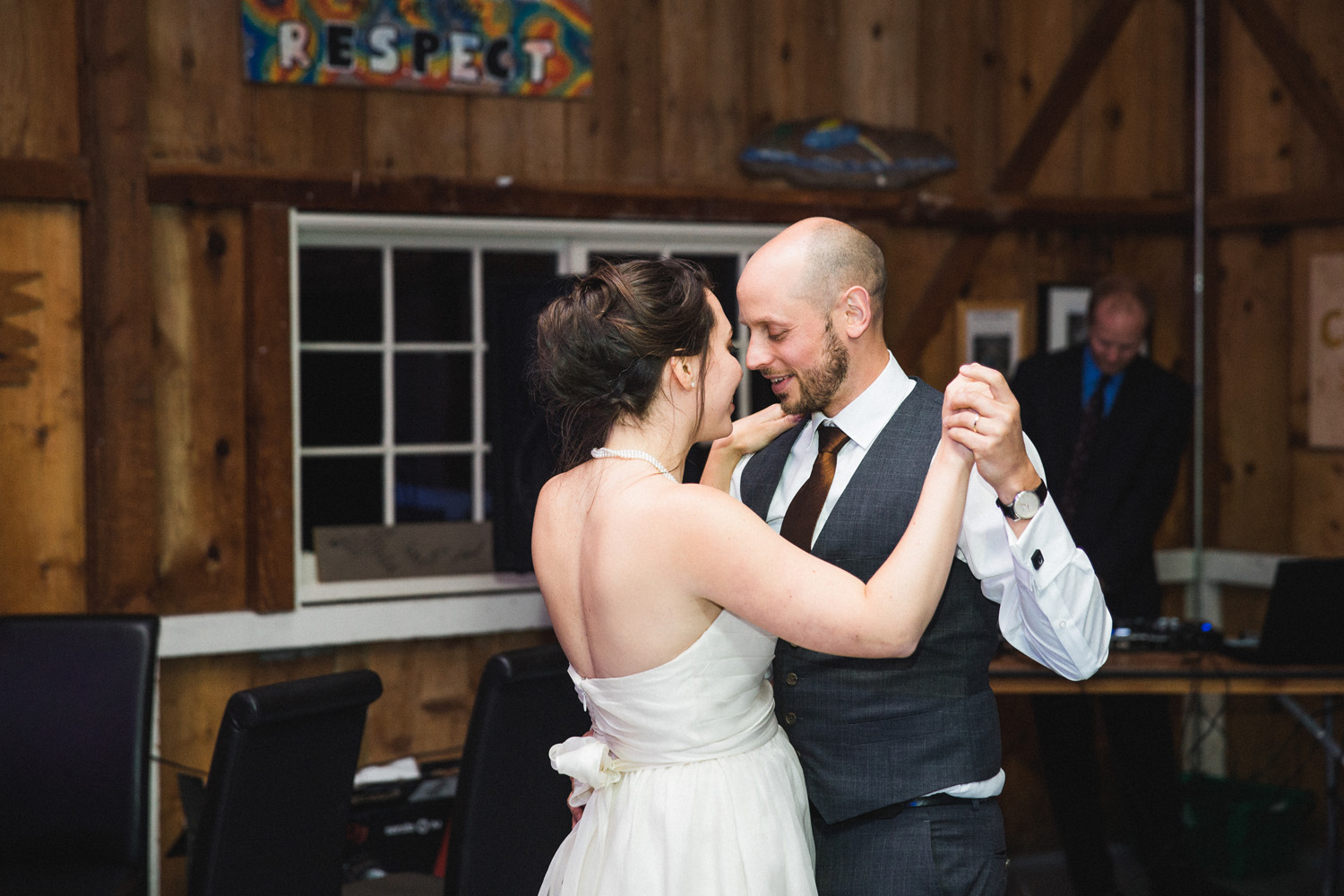 Gambier Island wedding bride and groom