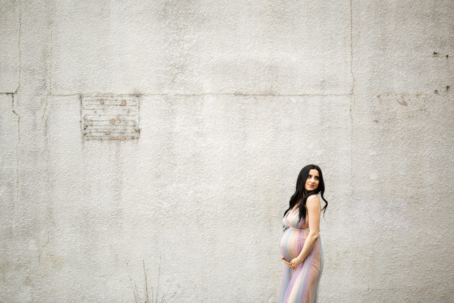 bride posing at new Westminster maternity photoshoot