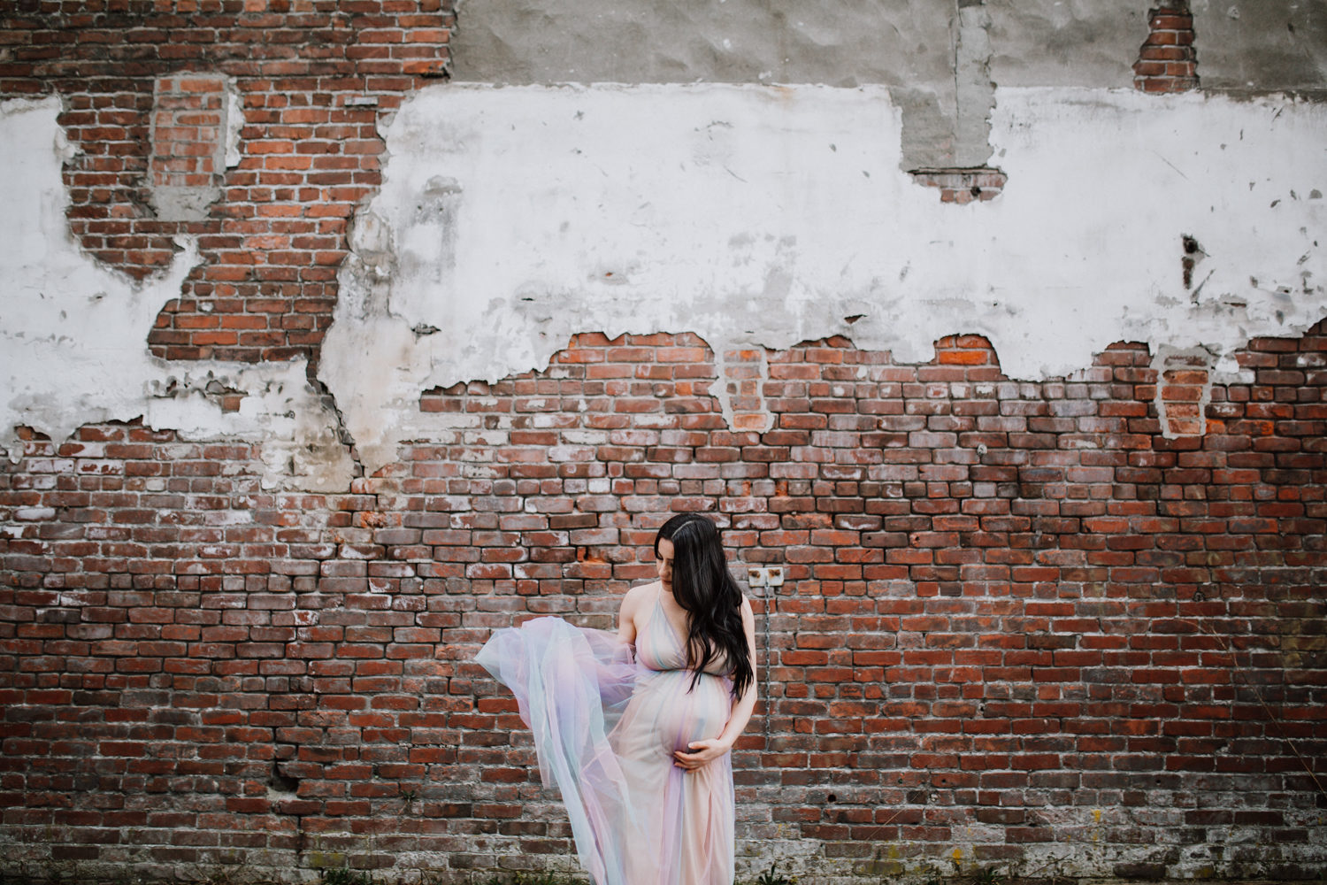 bride posing at new Westminster maternity 