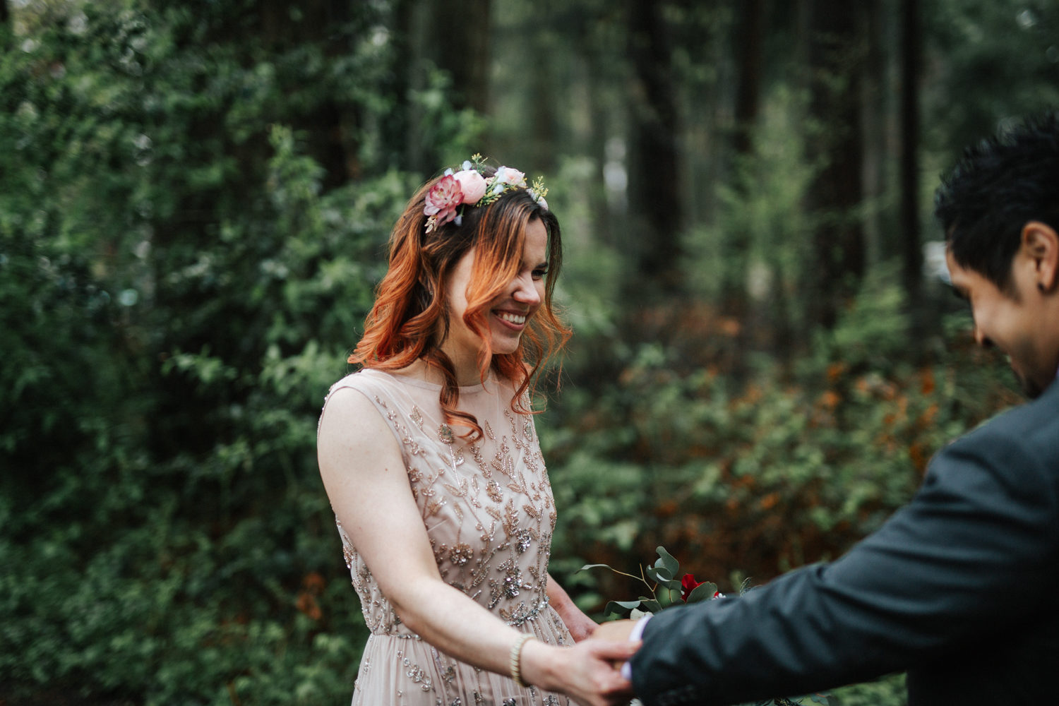 couple having a first look at their Vancouver golf course wedding